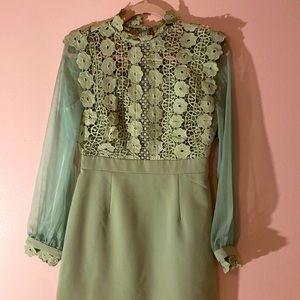 Lace 👗 dress Lust or Love Emerald Green Embroidered Lace Long Sleeve Dress